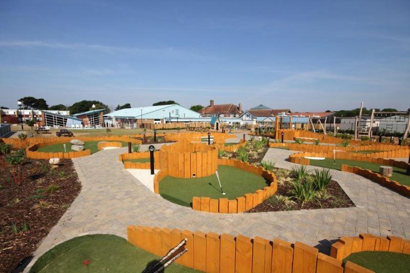 הייקליף 127Cs Hoburne Naish Holiday Park מראה חיצוני תמונה
